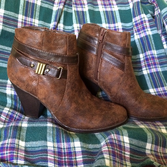 JustFab Shoes - Brown ankle boots