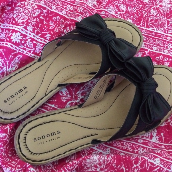 Bow sandals - Picture 2 of 2