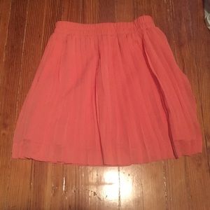 Banana Republic size 2 pleated chiffon skirt