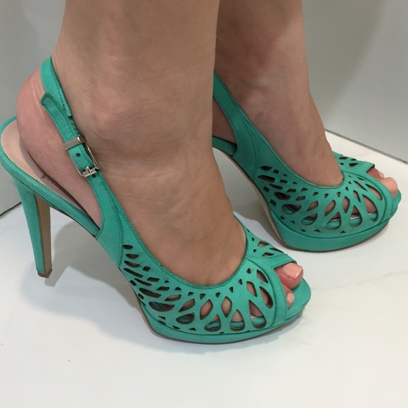 BCBGeneration Green Duncan Pump - Picture 1 of 4