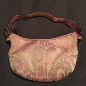 Coach shoulder purse. pink