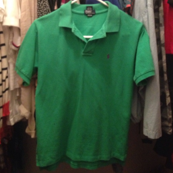 Green collard polo