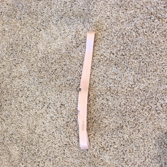 Lulu lemon light pink adjustable head band