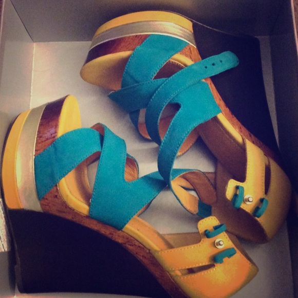 Eric Rutberg Transparent Wedges