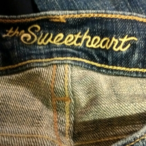 Sz 2 regular old Navy jeans - Picture 2 of 3