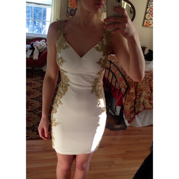White/Gold Jovani JO-JVN20979 size 2