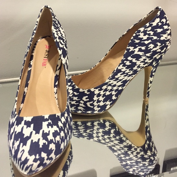 🚫SOLD🚫JustFab Marne Heels - Picture 3 of 4