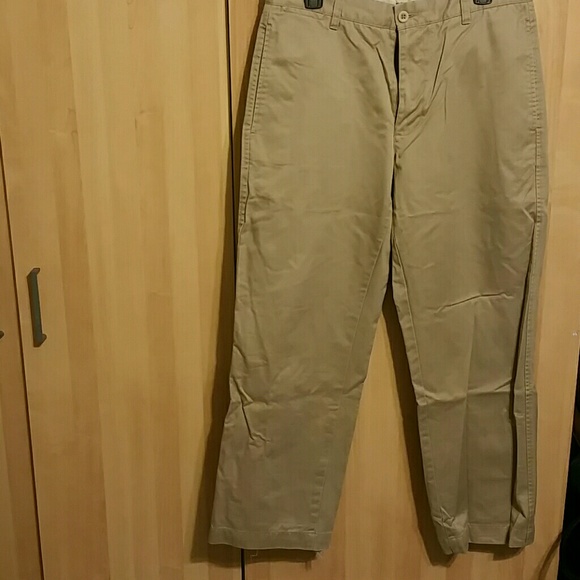Men's GAP kaki