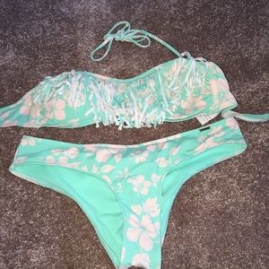 Medium Hollister bikini!