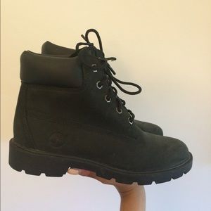 Hardly worn timbs