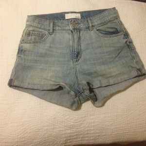 Retro high waisted denim shorts