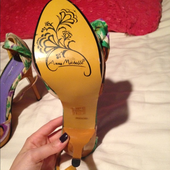 Heels! - Picture 3 of 4