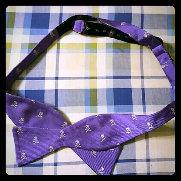 Men's bow tie