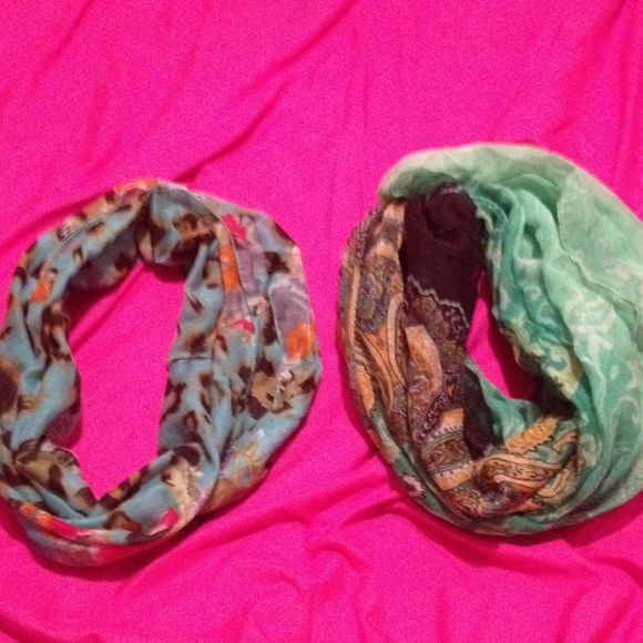 Scarfs
