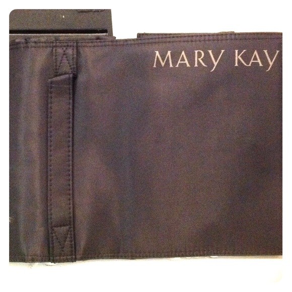 🚫reserved🚫Mary Kay Travel Roll Up Bag