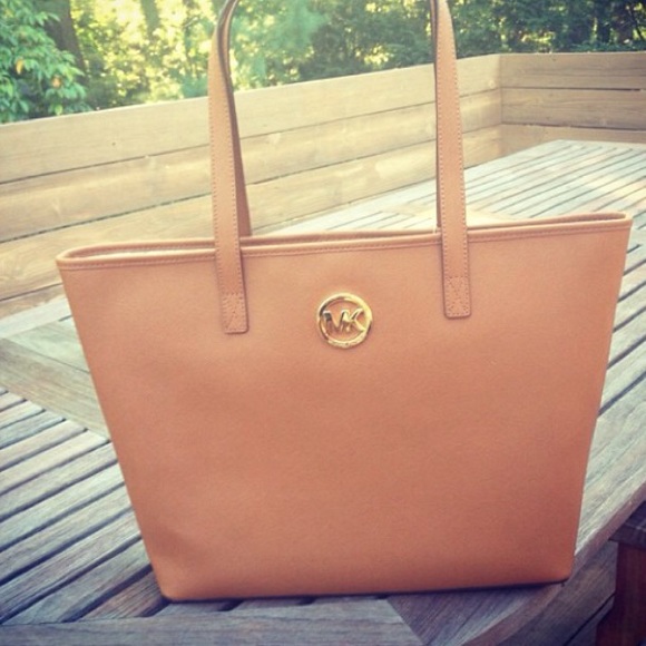 Micheal Kors chestnut brown tote 100% authentic