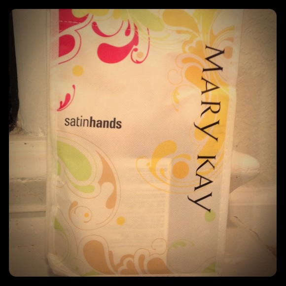 Mary Kay Vanilla Sugar Satin Hands