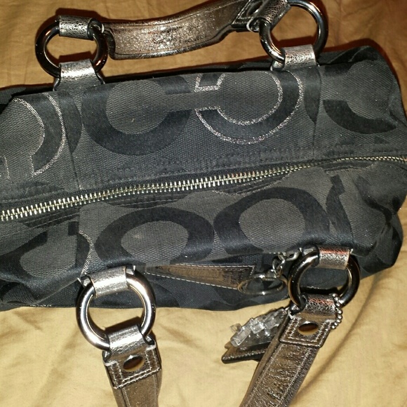 Handbag - Picture 4 of 4