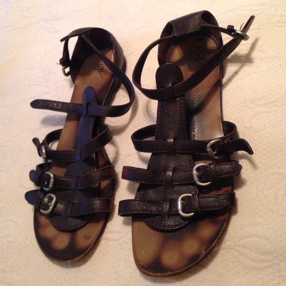 Giuseppe Zanotti Design sandals.