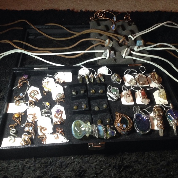 HUGE SALE Handmade wire wrapped stone jewelry - Picture 1 of 4