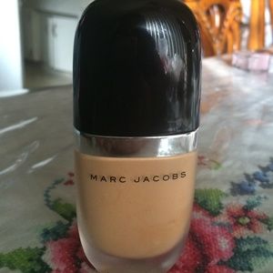 Marc Jacobs foundation 44 golden medium