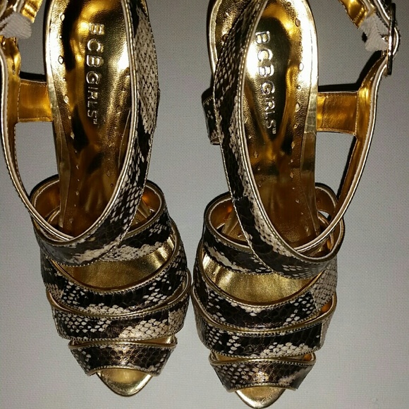 AUTHENTIC 🎀BCBGirls🎀 Gold Heels