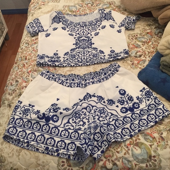 Cute matching set.
