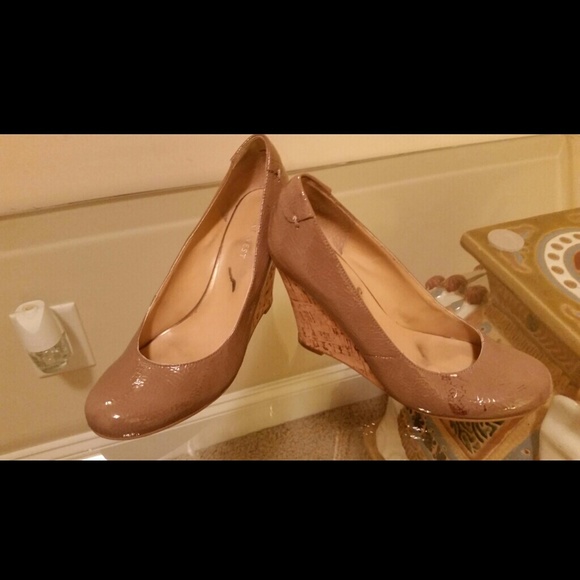 Jessica Simpson Nude Wedge