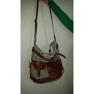 Roxy crossbody