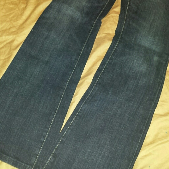 Denim - Picture 3 of 4