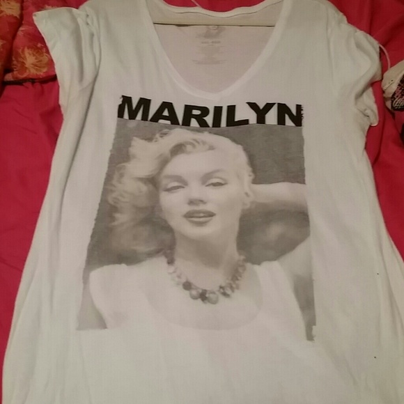 Sun Reacting Marilyn Tee
