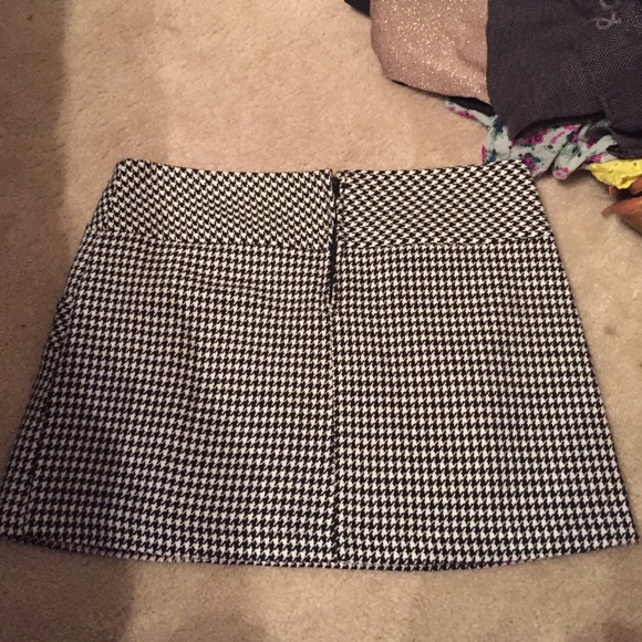 Skirt - Picture 2 of 2