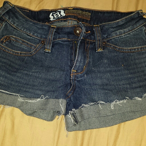 Shorts - Picture 2 of 2