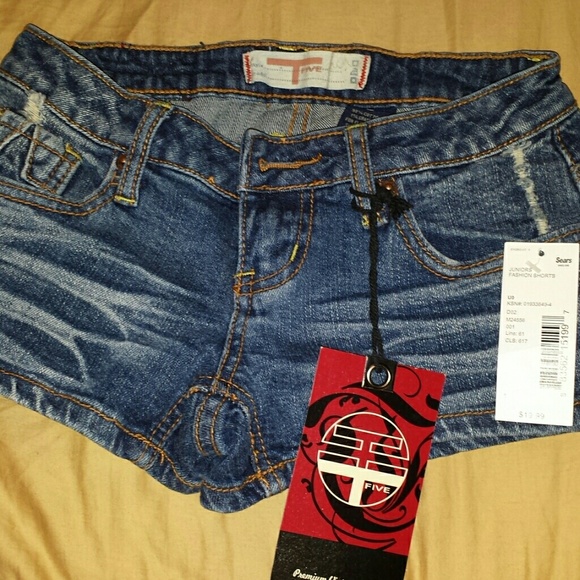 Denim shorts - Picture 2 of 2