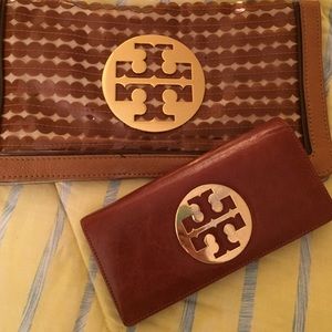 Tory burch look a like wallet