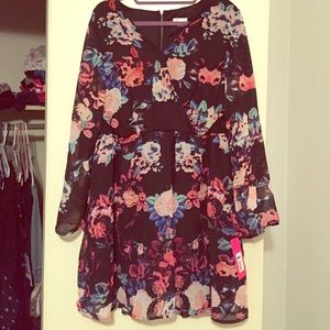 NWT chiffon feel dress