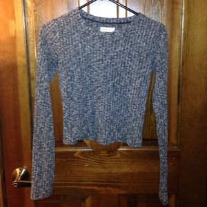 Grey cropped fitted sweater