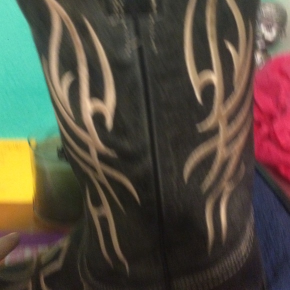 Justin boots size 7 1/2 - Picture 4 of 5