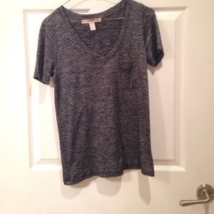 gray/black speckled t shirt