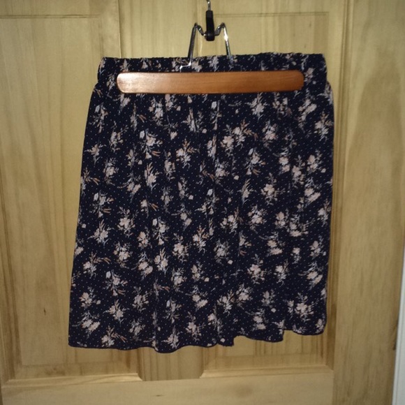 Tobi navy blue floral skirt