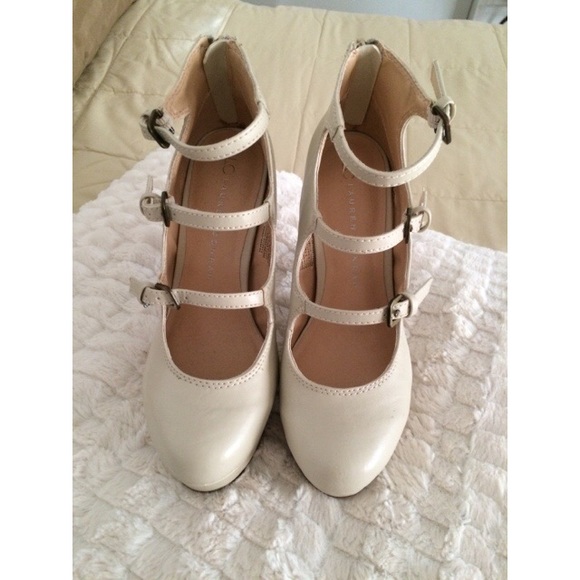 LC Lauren Conrad Shoes - LC Lauren Conrad Sand Heels