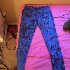 WORKOUT LEGGINGS