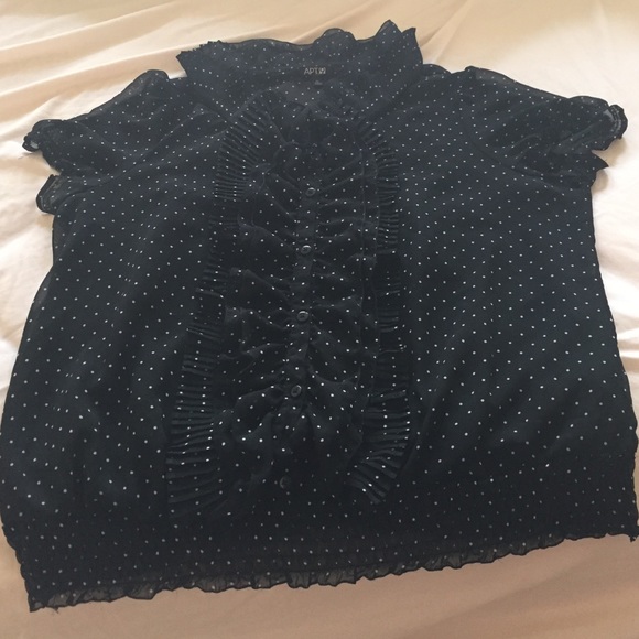 Black White dots top