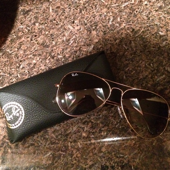 AUTHENTIC brand new rayban aviators