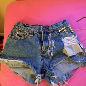 HIGH-WAISTED SHORTS