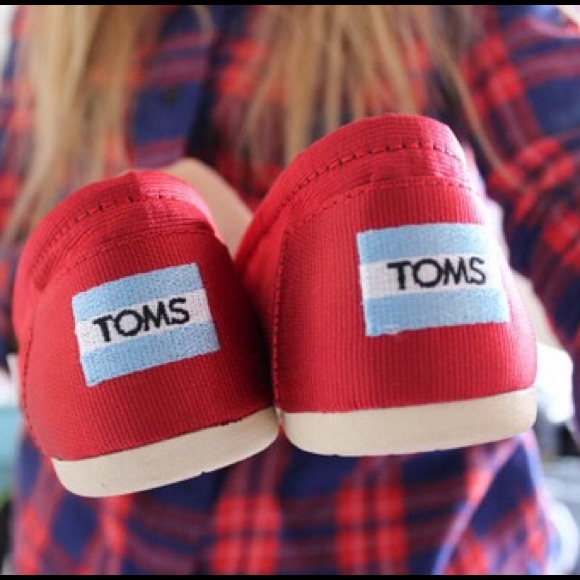 ❤️Red TOMS❤️