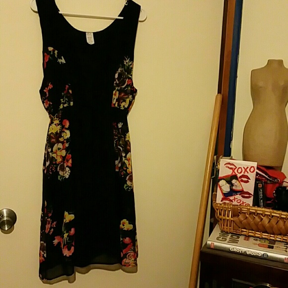 Little Black Party Dress! 3x! Sheer floral print!
