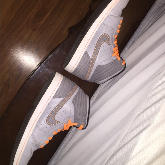 Jordan 1s - Picture 3 of 4