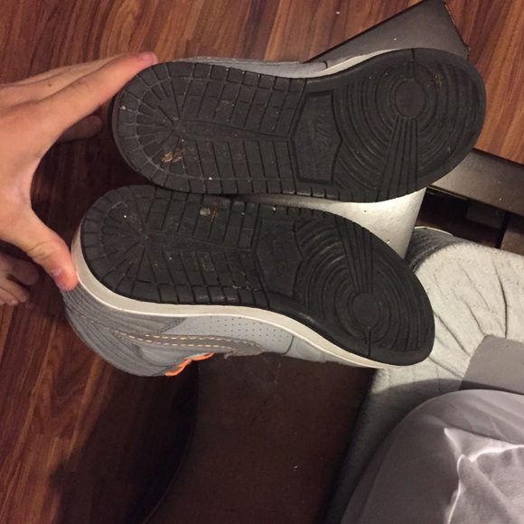 Jordan 1s - Picture 4 of 4