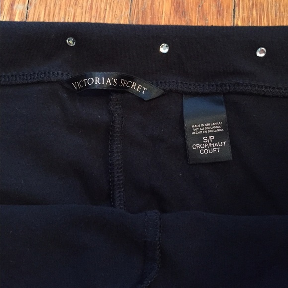 Victoria Secret crop leggings - Picture 2 of 2